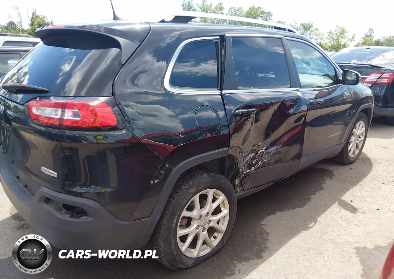 2018 Jeep Cherokee Latitude Plus Fwd VIN:1C4PJLLB4JD504121 - 6