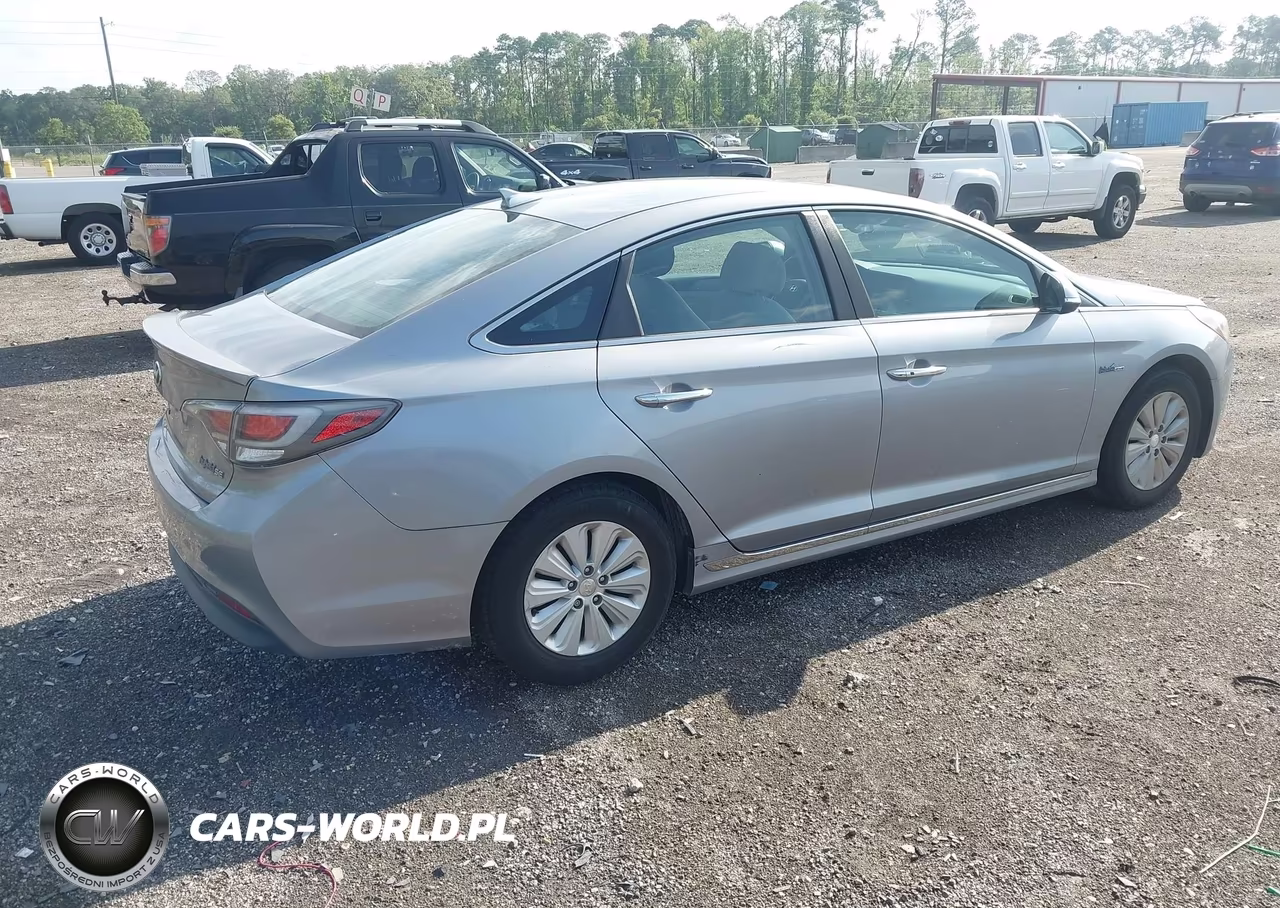 2016 Hyundai Sonata Hybrid Se VIN:KMHE24L14GA019081 - 4