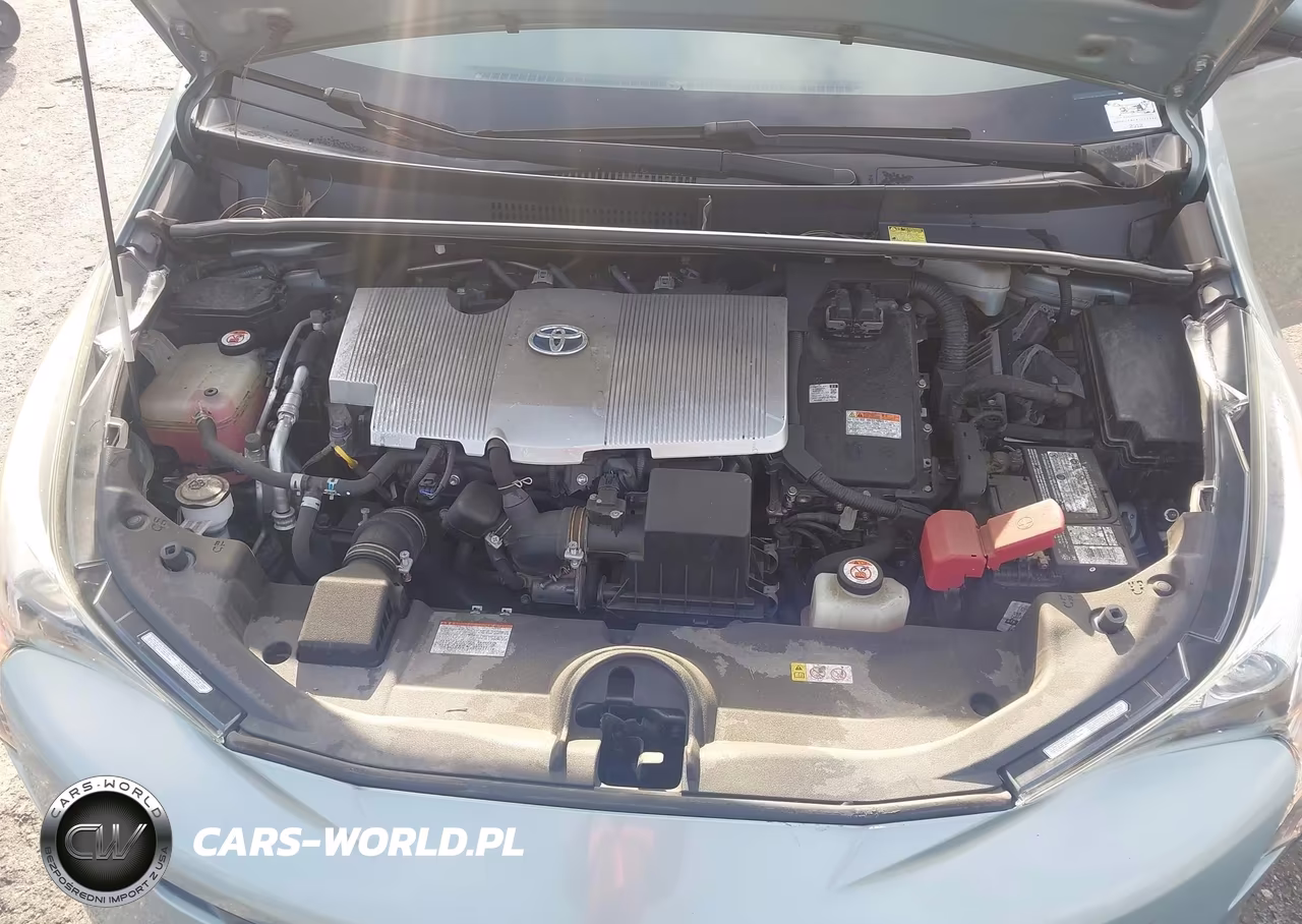 2018 Toyota Prius Three VIN:JTDKARFU9J3546476 - 10