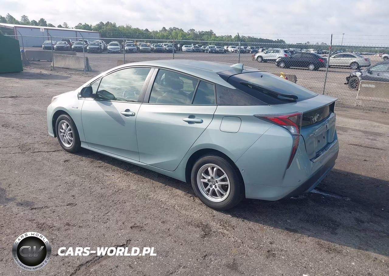 2018 Toyota Prius Three VIN:JTDKARFU9J3546476 - 3