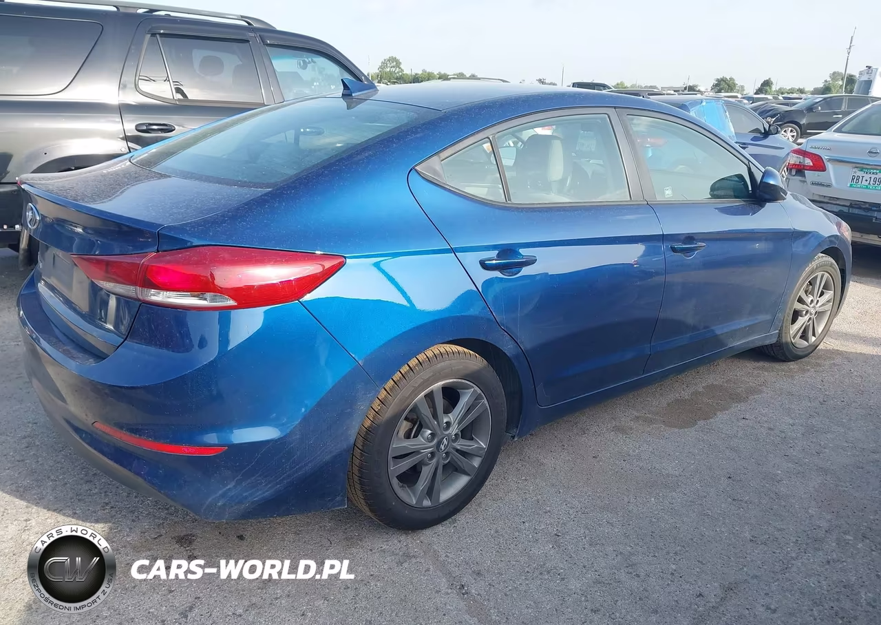 2018 Hyundai Elantra Sel VIN:5NPD84LF9JH241772 - 4