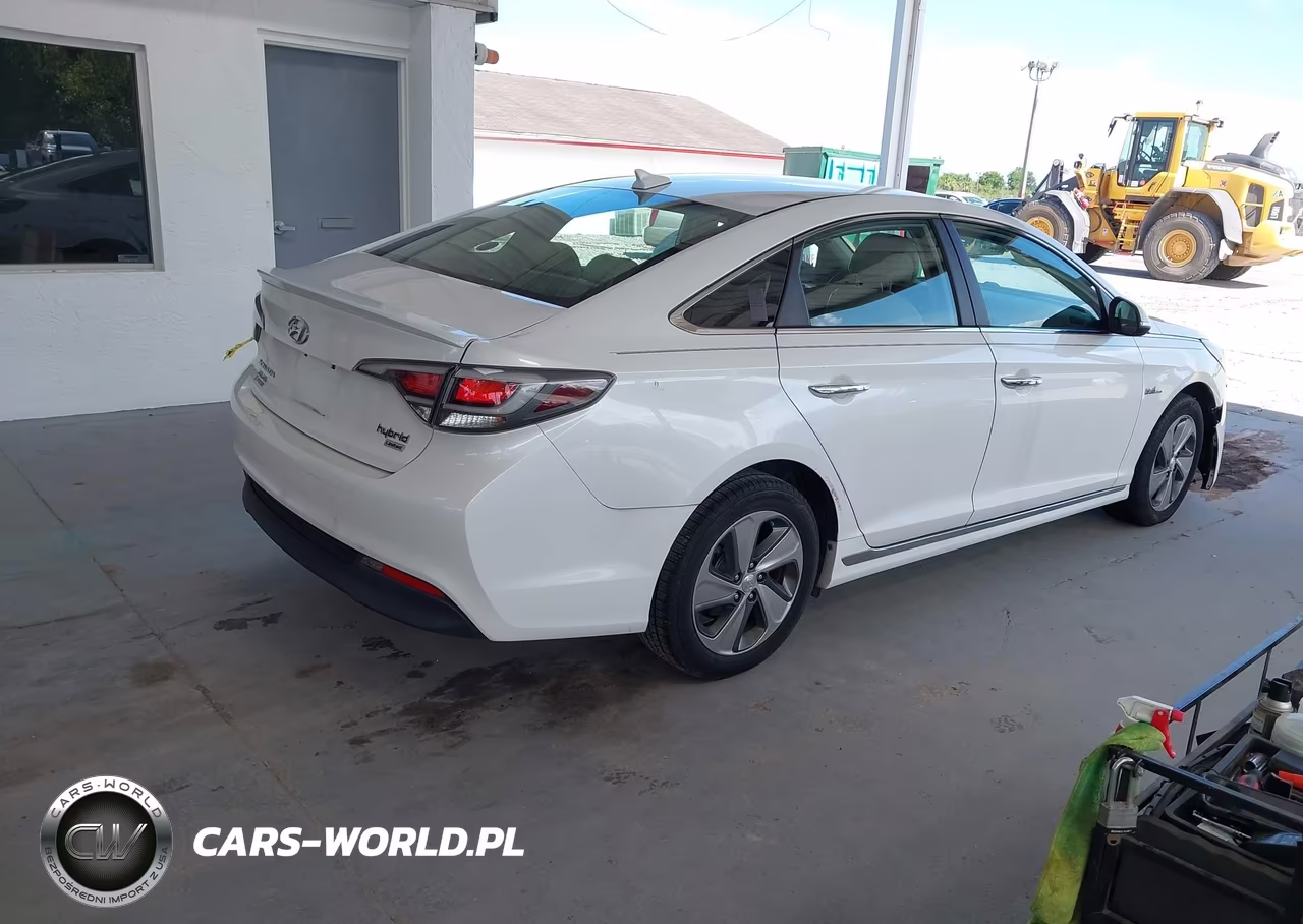 2017 Hyundai Sonata Hybrid Limited VIN:KMHE34L1XHA051242 - 4