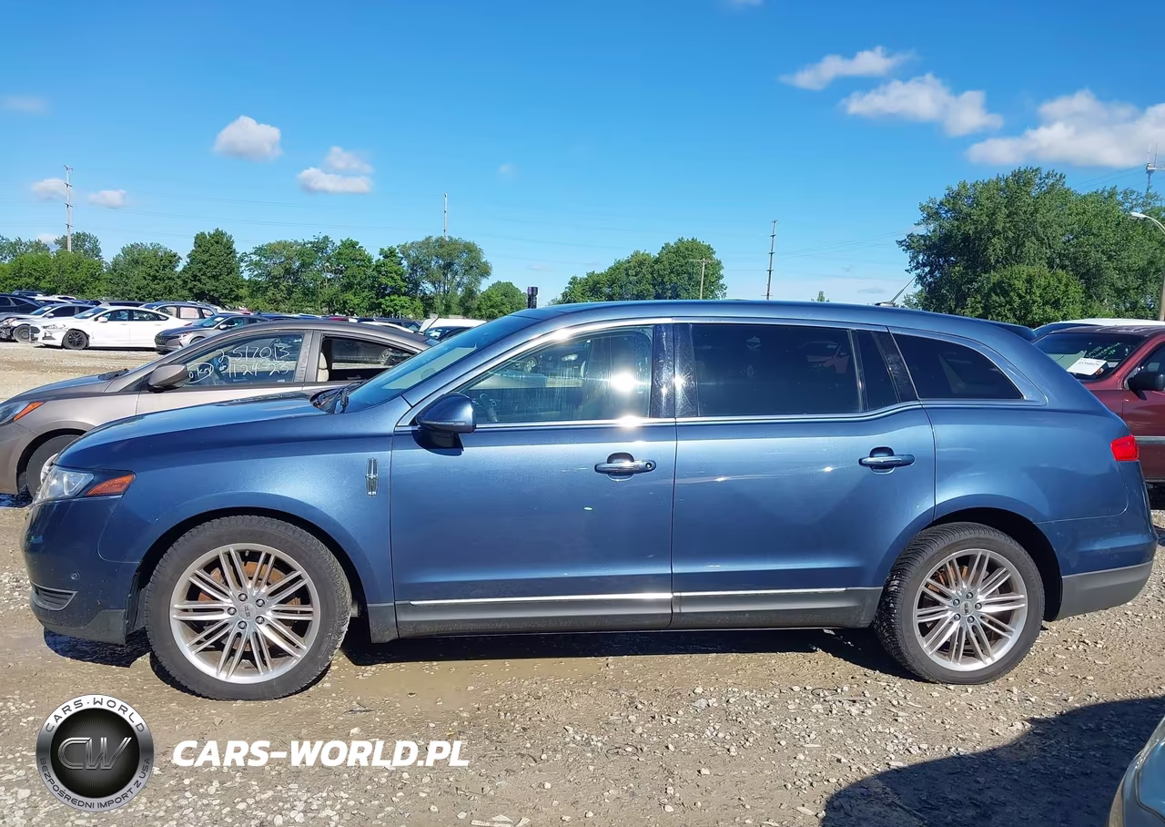 2019 Lincoln Mkt Reserve VIN:2LMHJ5AT4KBL00793 - 14