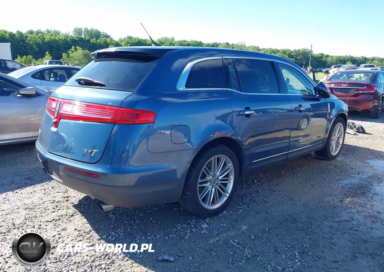 2019 Lincoln Mkt Reserve VIN:2LMHJ5AT4KBL00793 - 4