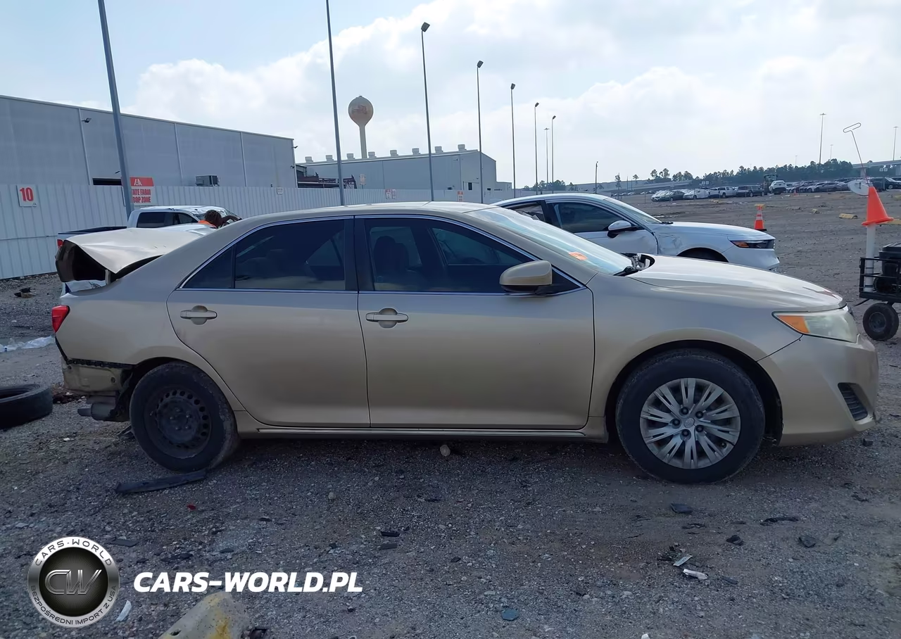 2012 Toyota Camry Le VIN:4T1BF1FK9CU032671 - 14