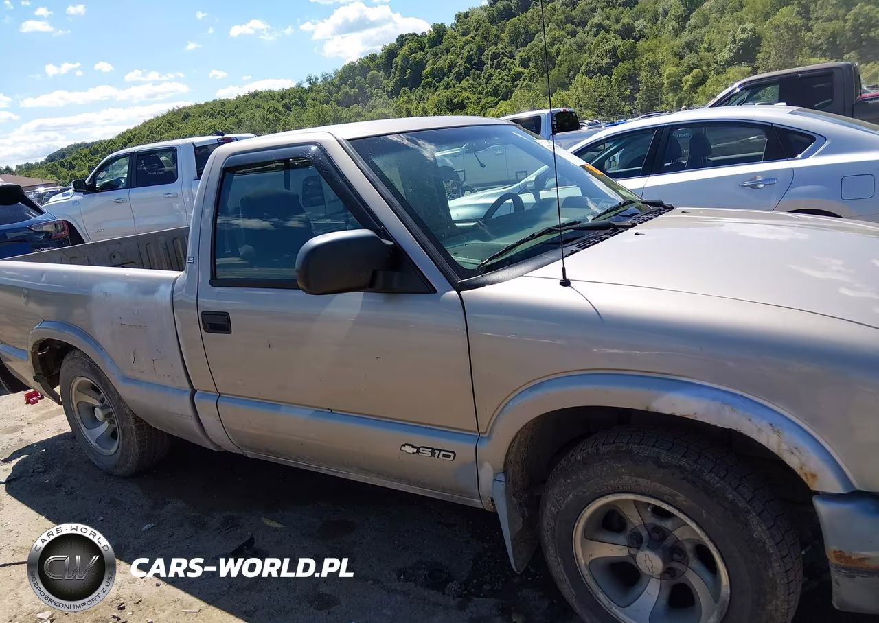 2002 Chevrolet S-10 Ls VIN:1GCCS145928123609 - 13