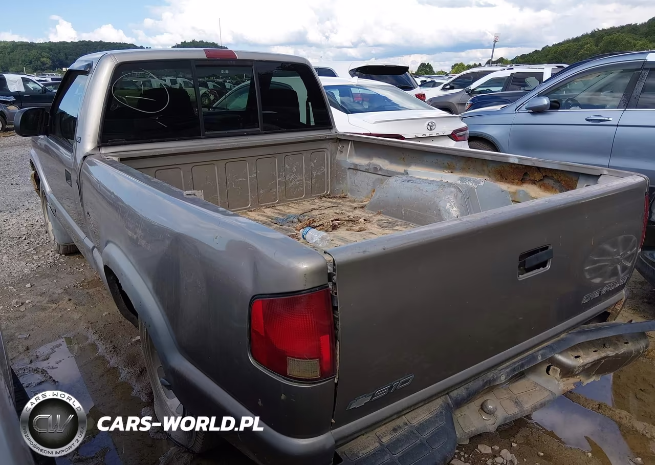 2002 Chevrolet S-10 Ls VIN:1GCCS145928123609 - 3