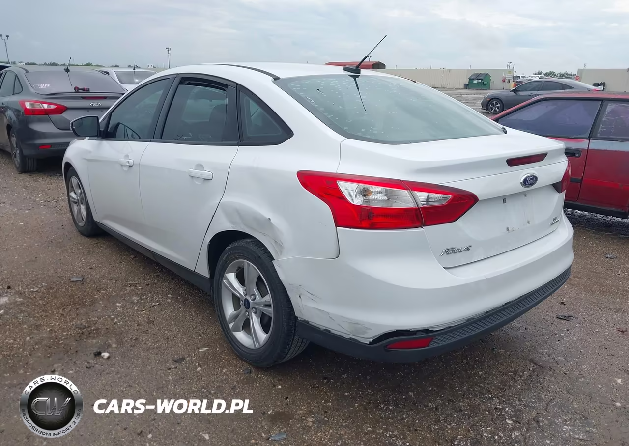 2014 Ford Focus Se VIN:1FADP3F23EL348474 - 3