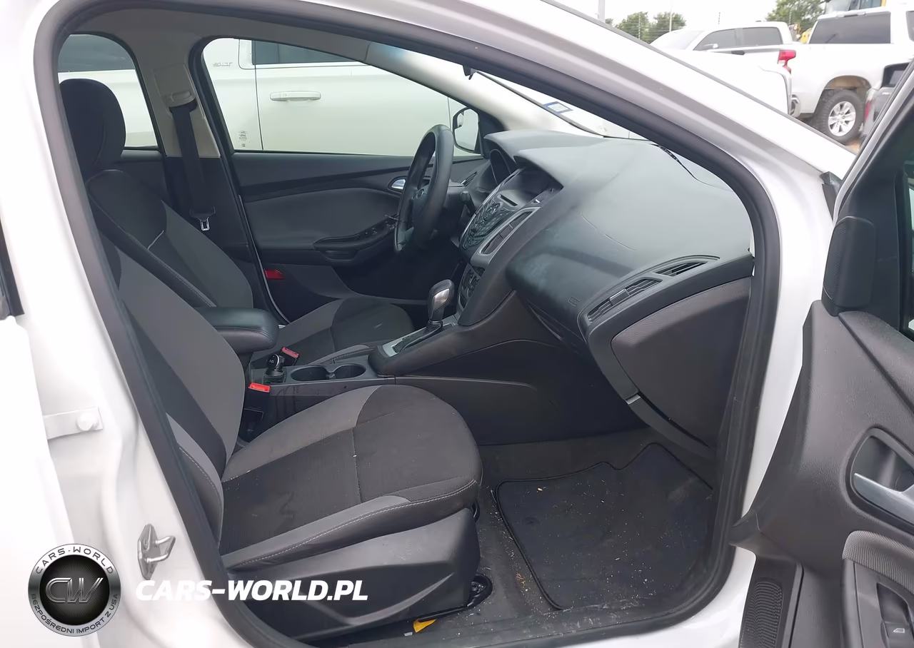 2014 Ford Focus Se VIN:1FADP3F23EL348474 - 5