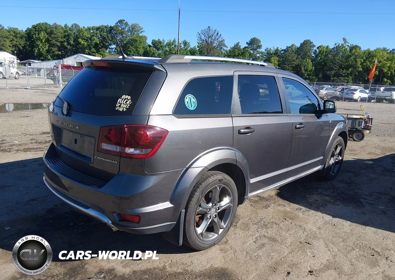 2015 Dodge Journey Crossroad VIN:3C4PDCGG5FT573981 - 4
