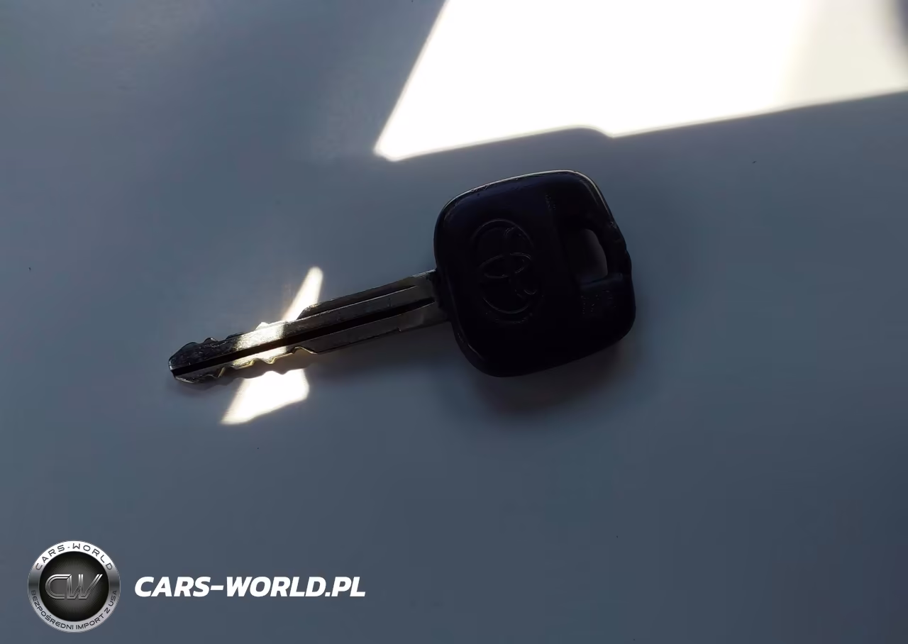 2011 Toyota Yaris VIN:JTDBT4K34B1398681 - 11