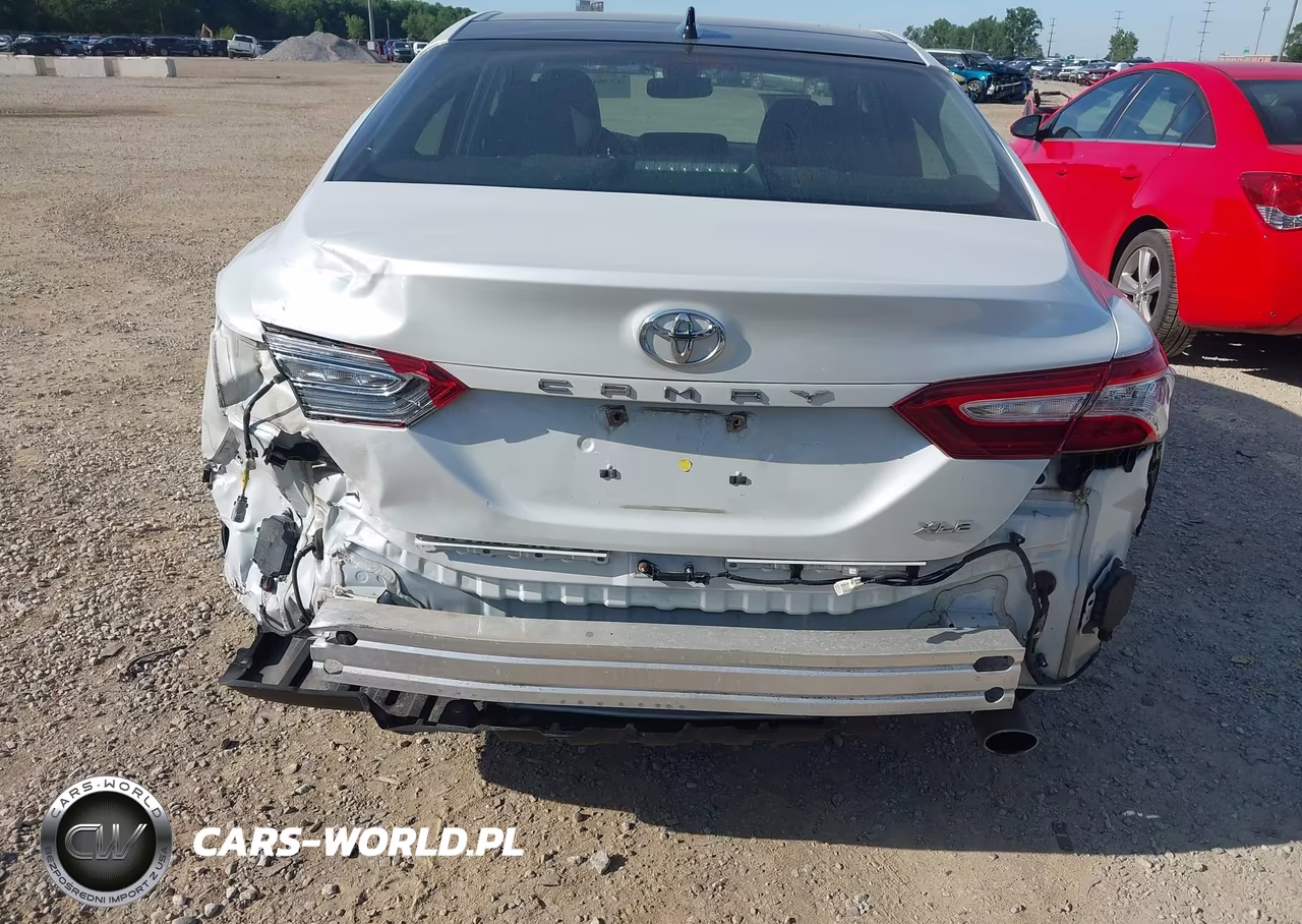 2018 Toyota Camry Xle VIN:4T1B11HK4JU107740 - 6