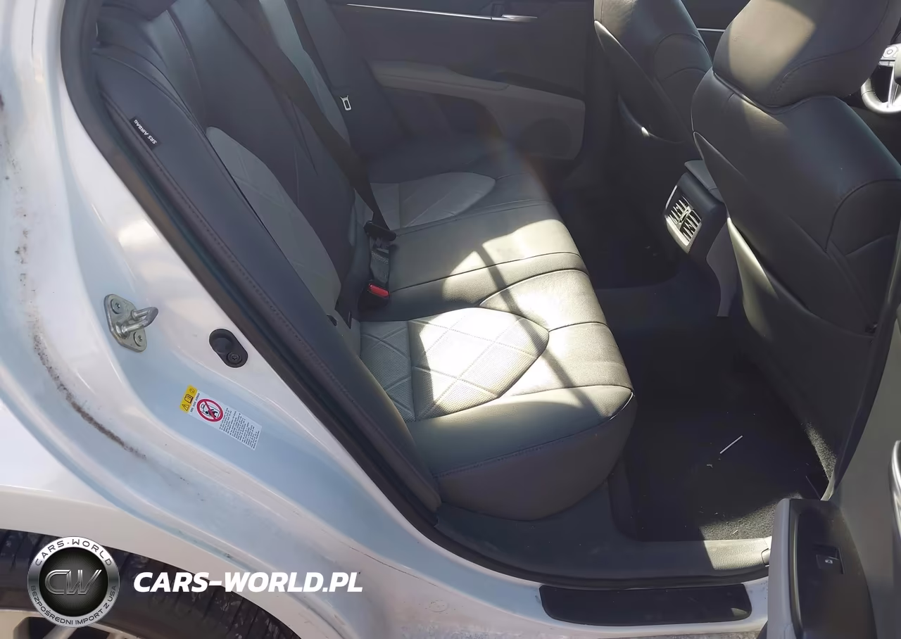 2018 Toyota Camry Xle VIN:4T1B11HK4JU107740 - 8