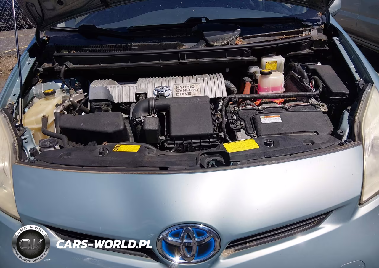 2014 Toyota Prius Three VIN:JTDKN3DU8E1745704 - 10