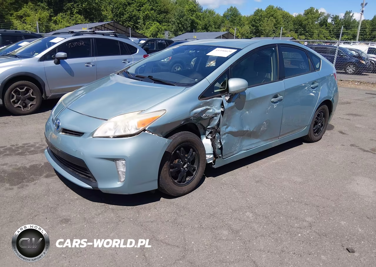 2014 Toyota Prius Three VIN:JTDKN3DU8E1745704 - 2