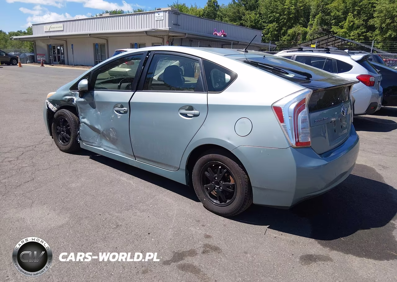 2014 Toyota Prius Three VIN:JTDKN3DU8E1745704 - 3