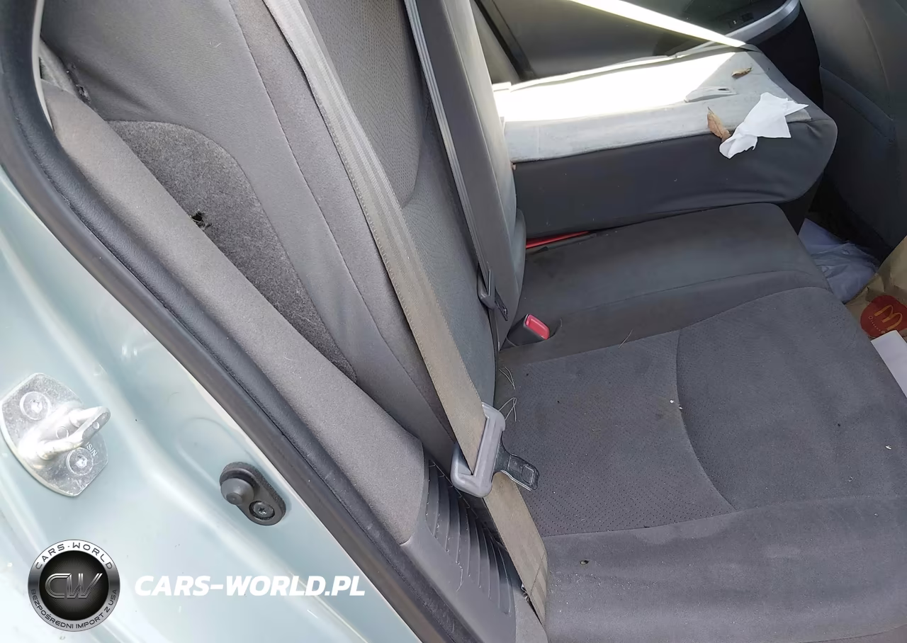2014 Toyota Prius Three VIN:JTDKN3DU8E1745704 - 8
