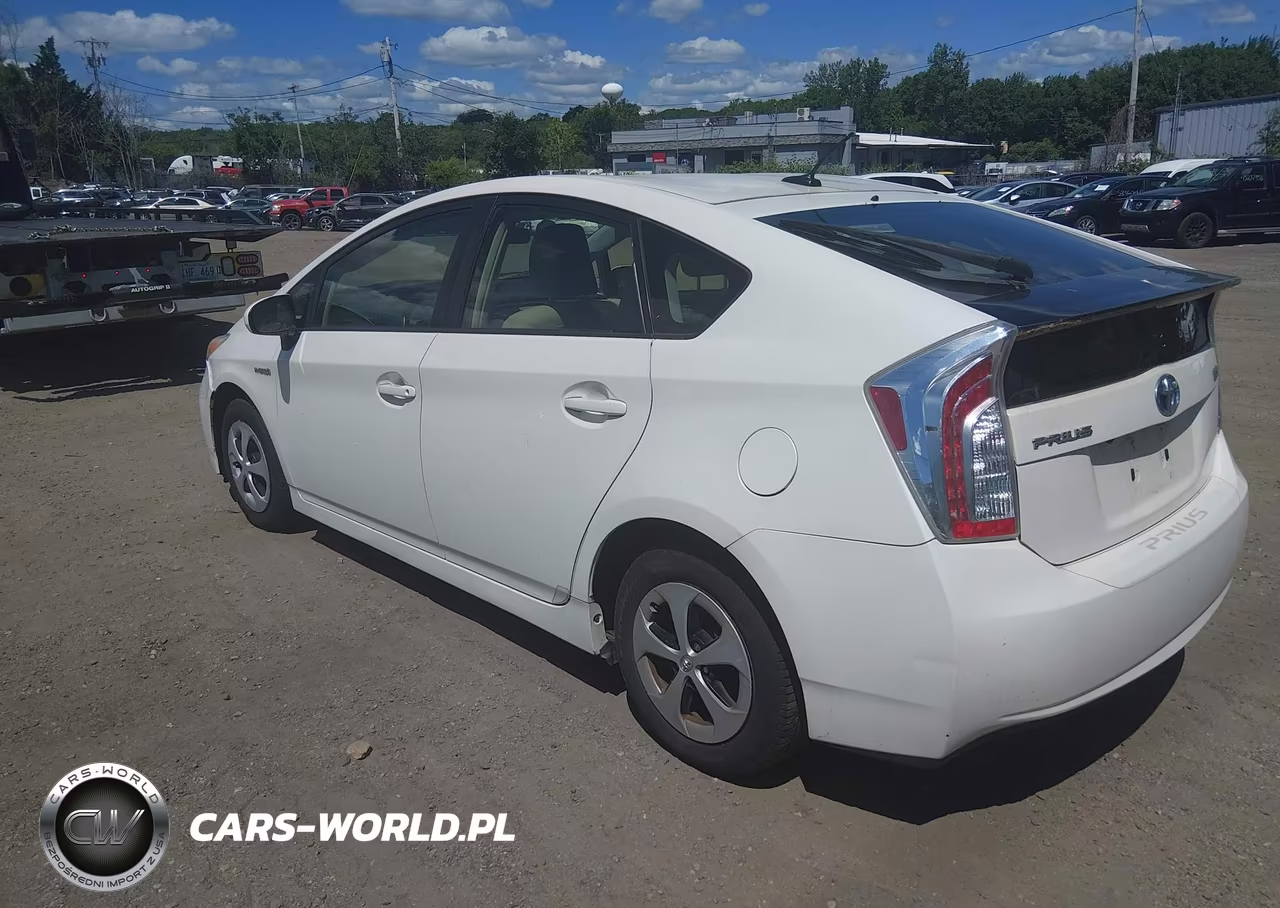 2012 Toyota Prius Three VIN:JTDKN3DU7C5485155 - 3