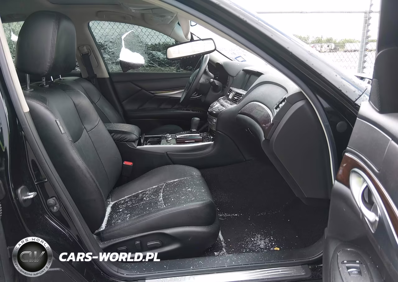 2019 Infiniti Q70 3.7 Luxe VIN:JN1BY1AP6KM505445 - 5