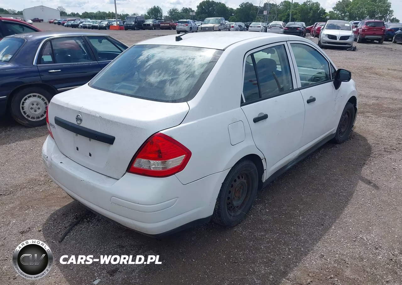 2011 Nissan Versa 1.6 VIN:3N1CC1AP5BL412977 - 4