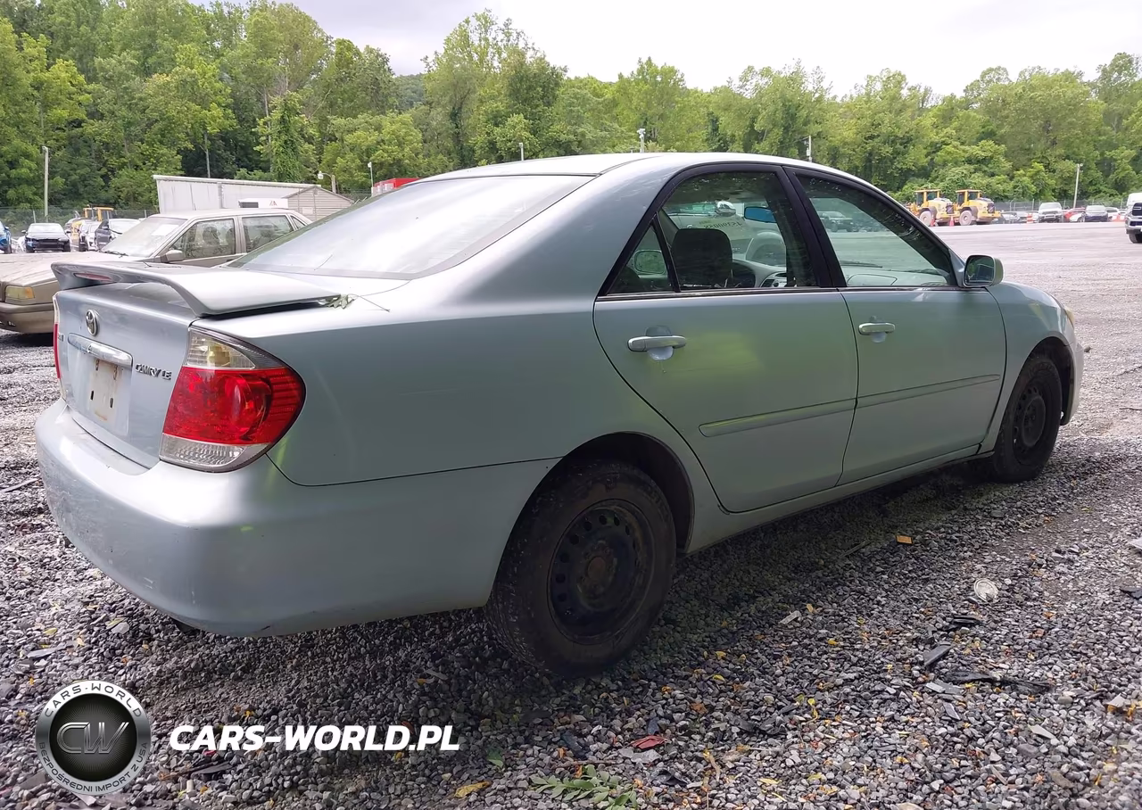 2005 Toyota Camry Le VIN:4T1BE32K05U544312 - 4