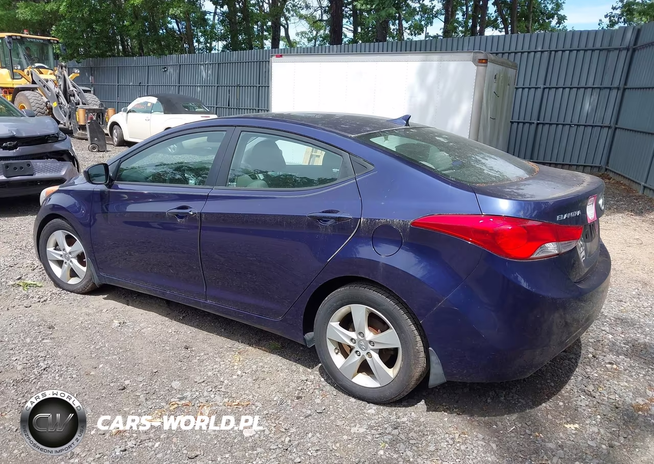 2013 Hyundai Elantra Gls VIN:5NPDH4AE3DH347584 - 3