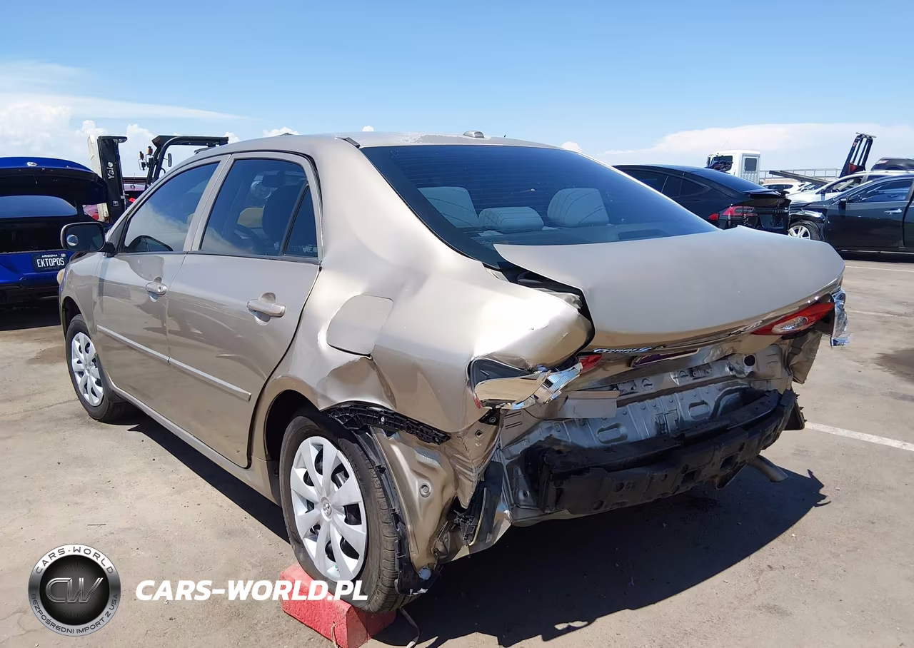 2010 Toyota Corolla Le VIN:1NXBU4EE1AZ199042 - 3