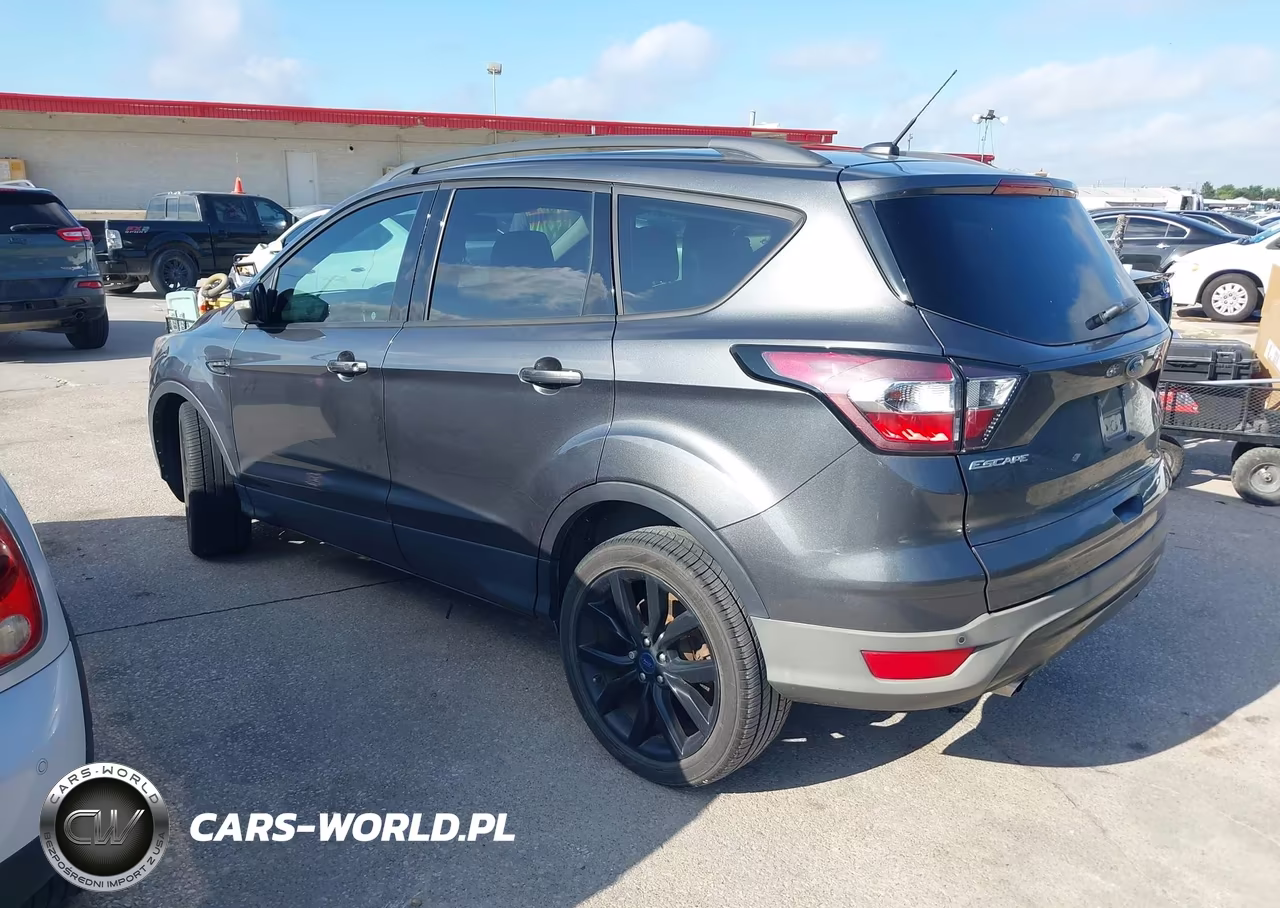 2017 Ford Escape Titanium VIN:1FMCU0J9XHUF10645 - 3
