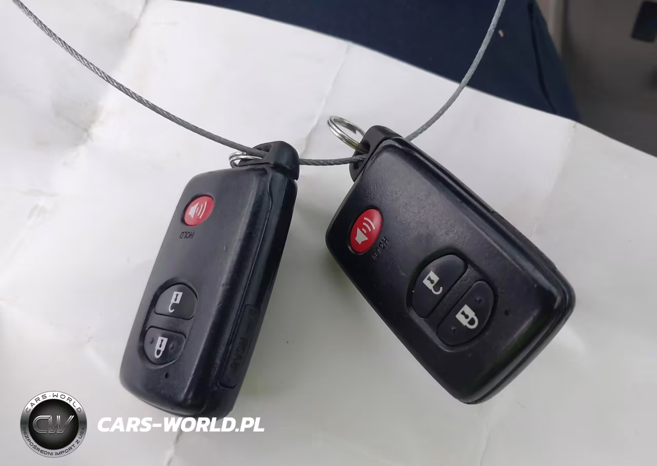 2011 Toyota Prius Two VIN:JTDKN3DU5B0291803 - 11