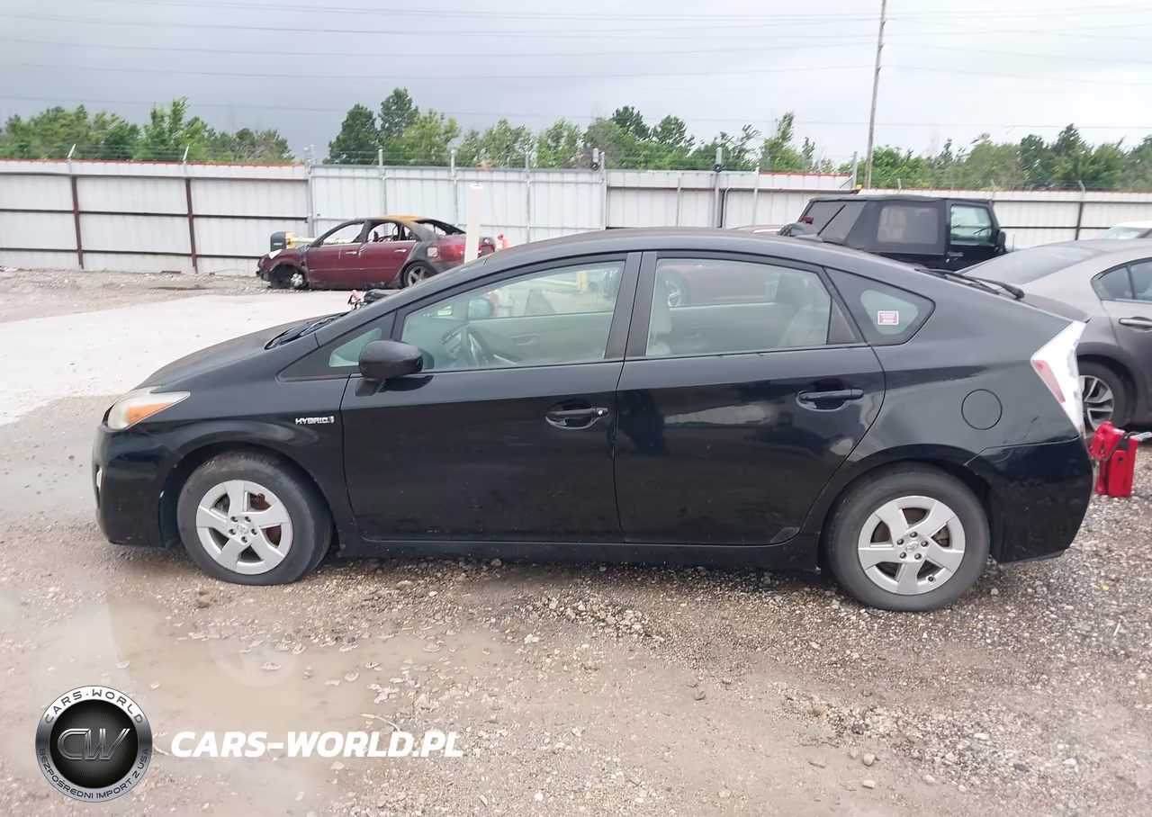 2011 Toyota Prius Two VIN:JTDKN3DU5B0291803 - 15