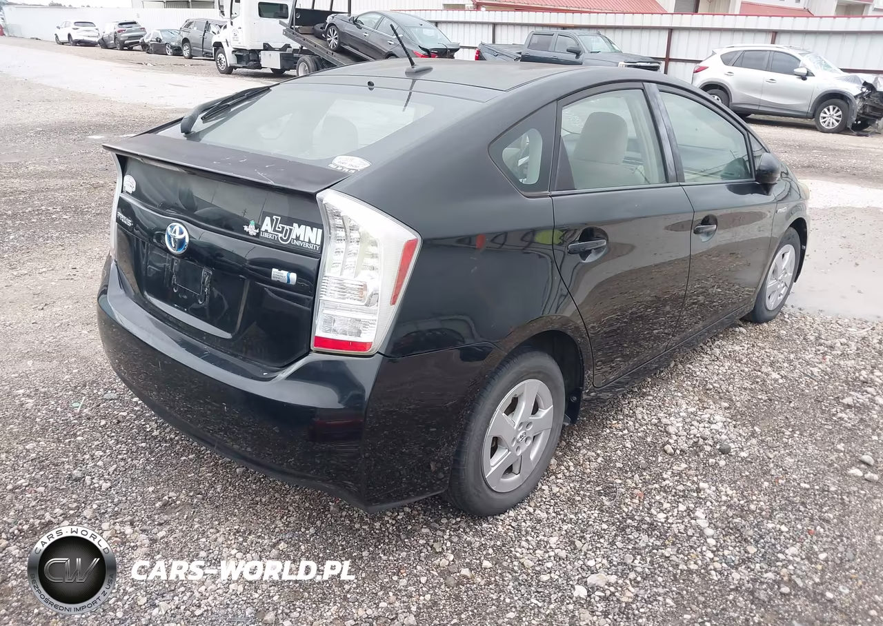 2011 Toyota Prius Two VIN:JTDKN3DU5B0291803 - 4