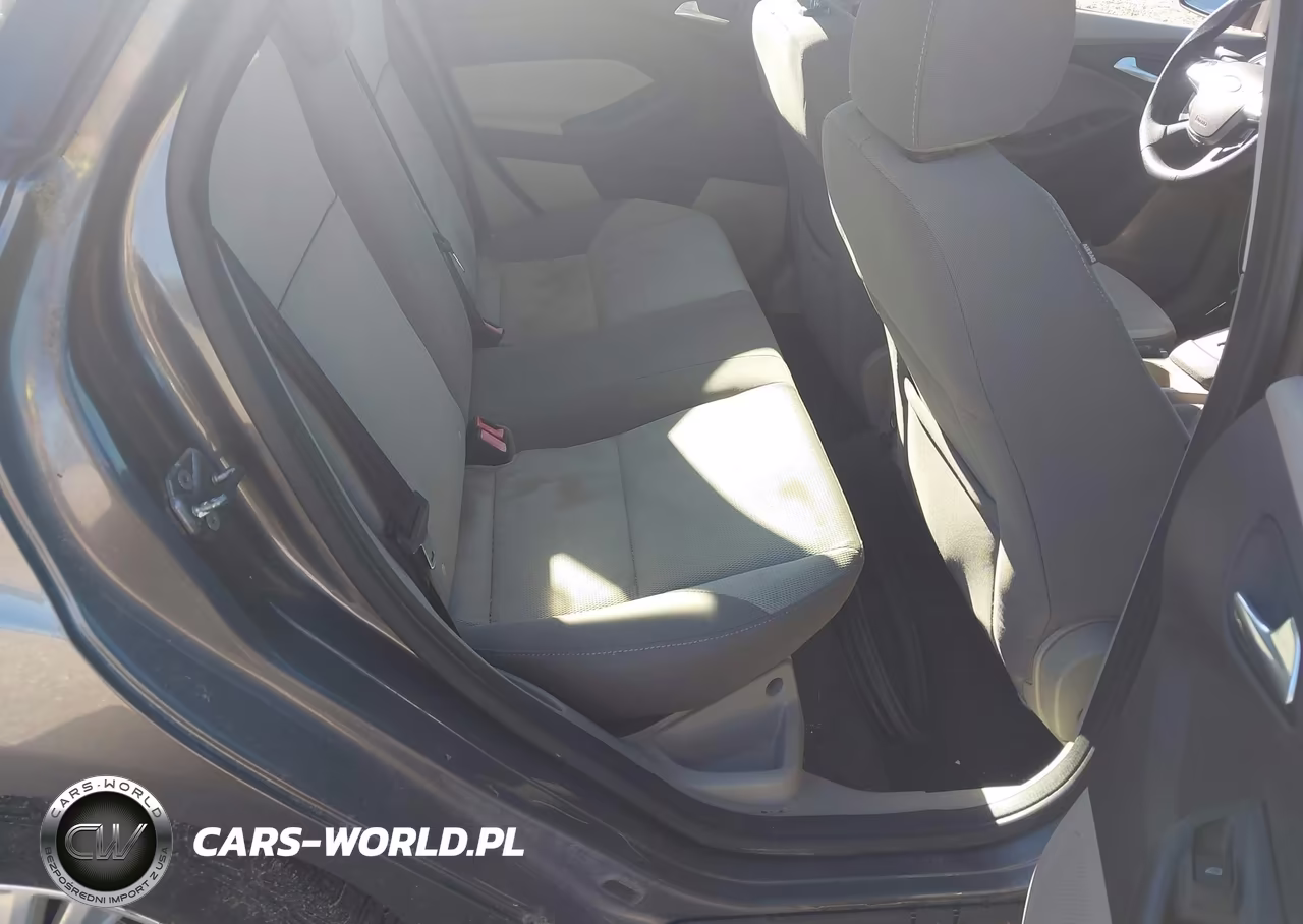 2013 Ford Focus Se VIN:1FADP3F23DL333617 - 8