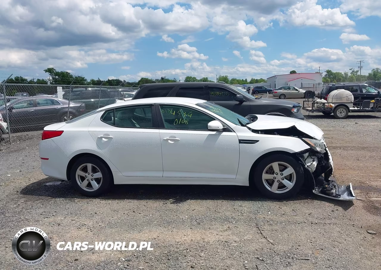 2015 Kia Optima Lx VIN:5XXGM4A73FG507911 - 13