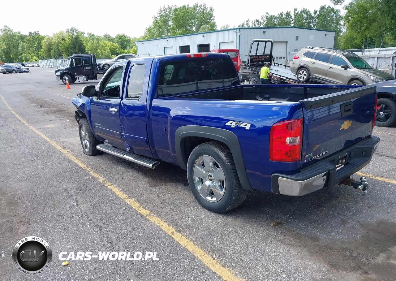 2010 Chevrolet Silverado 1500 Lt VIN:1GCSKSE34AZ220952 - 3