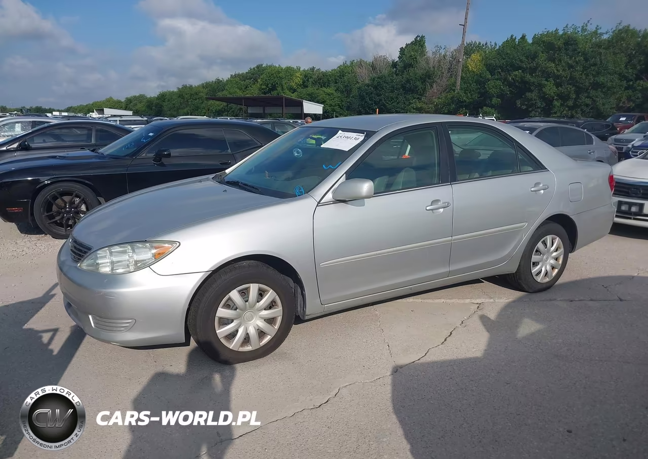 2005 Toyota Camry Le VIN:4T1BE32K75U540113 - 2