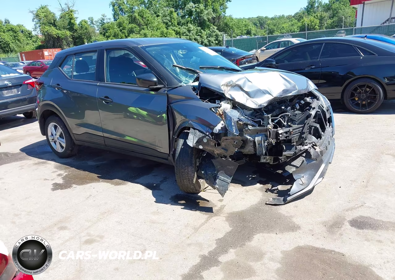 2025 Nissan Kicks Play S