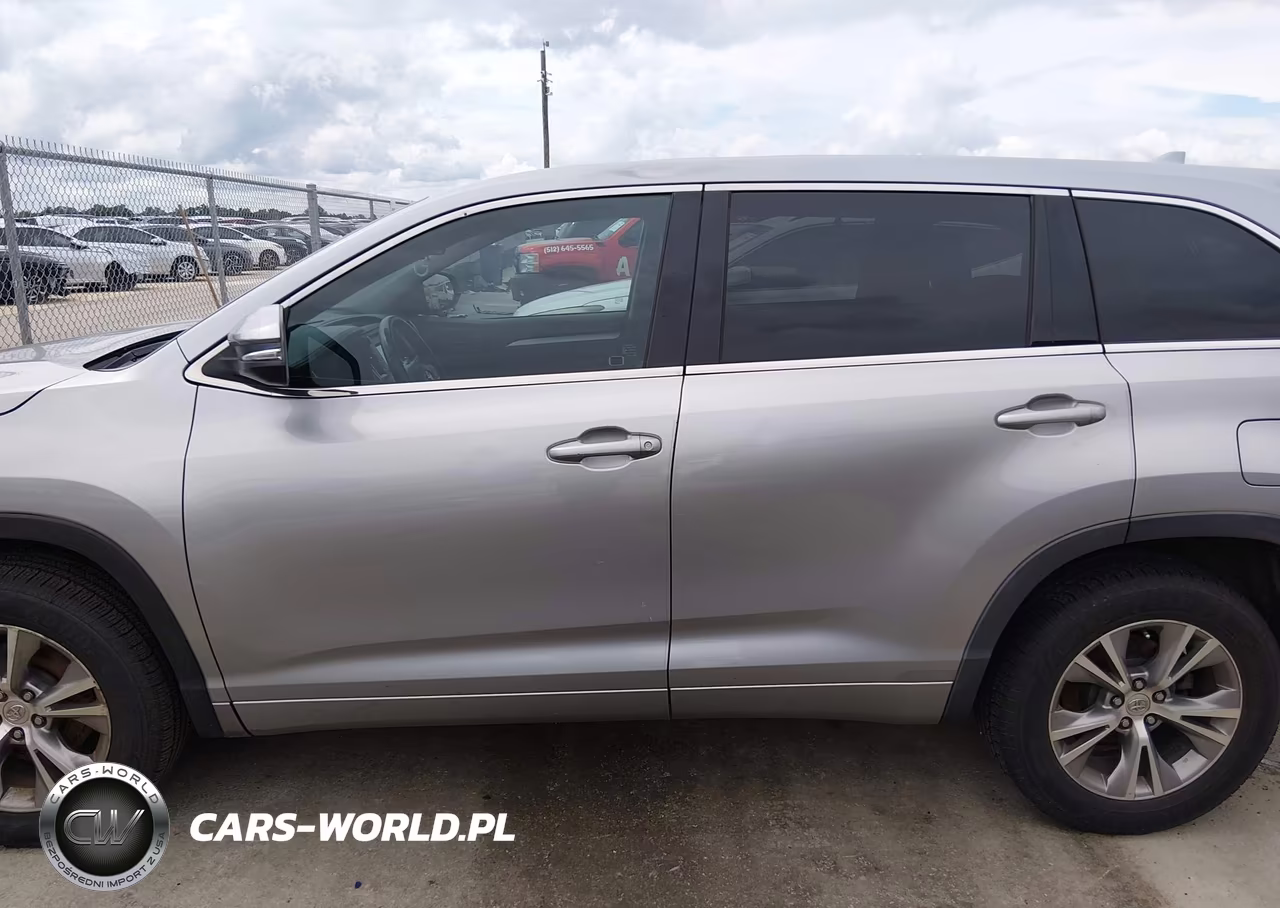 2015 Toyota Highlander Le Plus V6 VIN:5TDZKRFH1FS081616 - 14