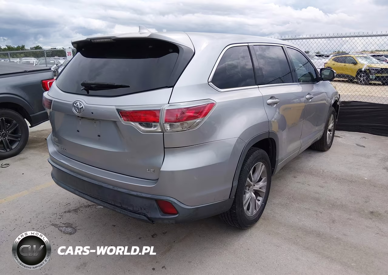 2015 Toyota Highlander Le Plus V6 VIN:5TDZKRFH1FS081616 - 4