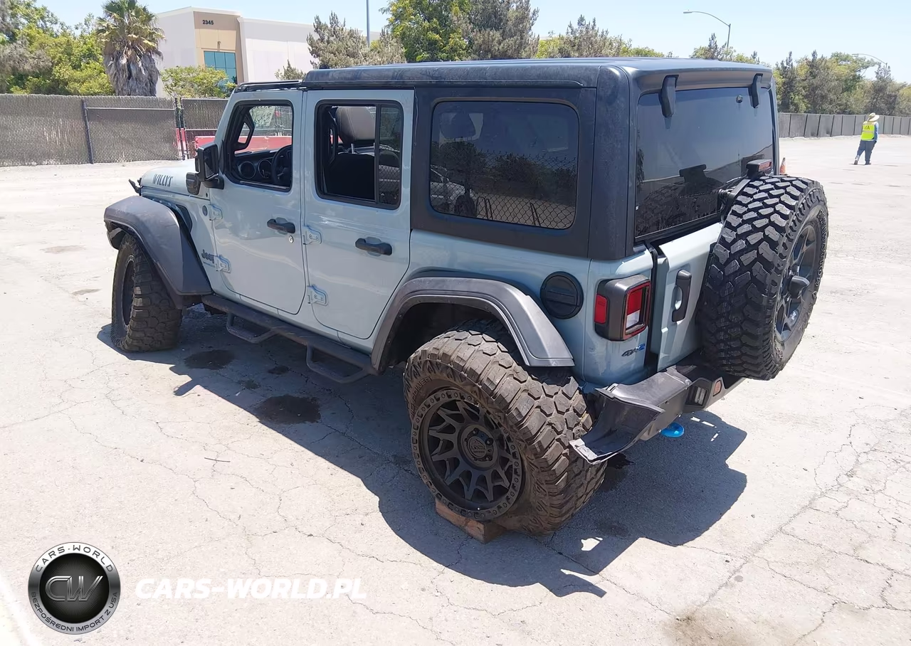 2023 Jeep Wrangler 4Xe 4X4 VIN:1C4JJXN6XPW684585 - 3