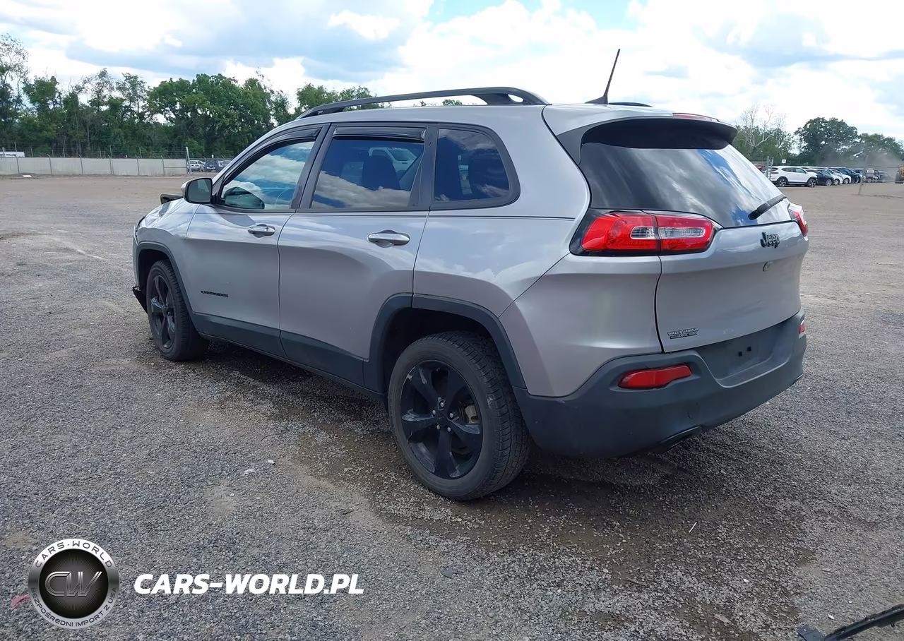 2018 Jeep Cherokee Latitude Fwd VIN:1C4PJLCB1JD595624 - 3