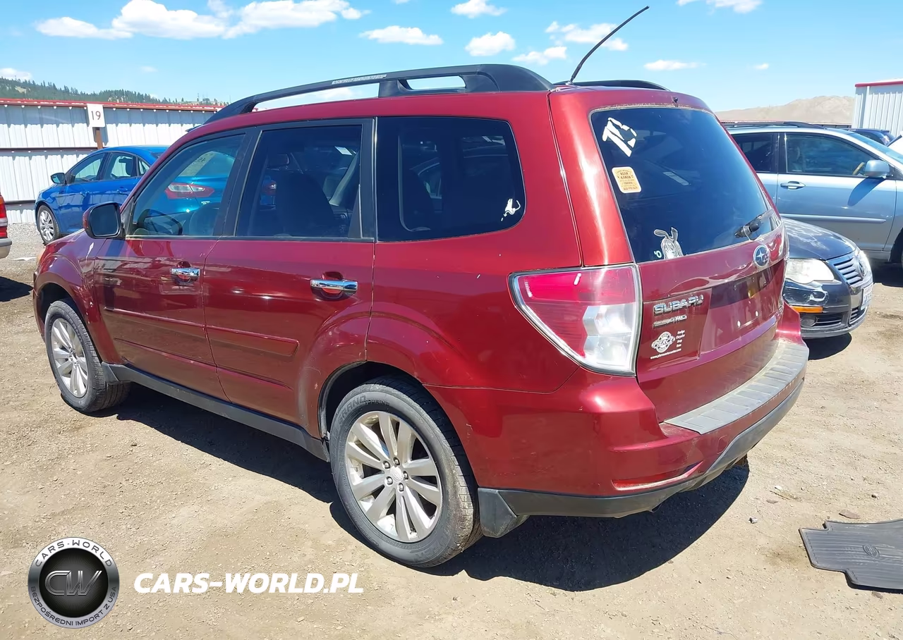 2011 Subaru Forester 2.5X Premium VIN:JF2SHADC6BH776327 - 3