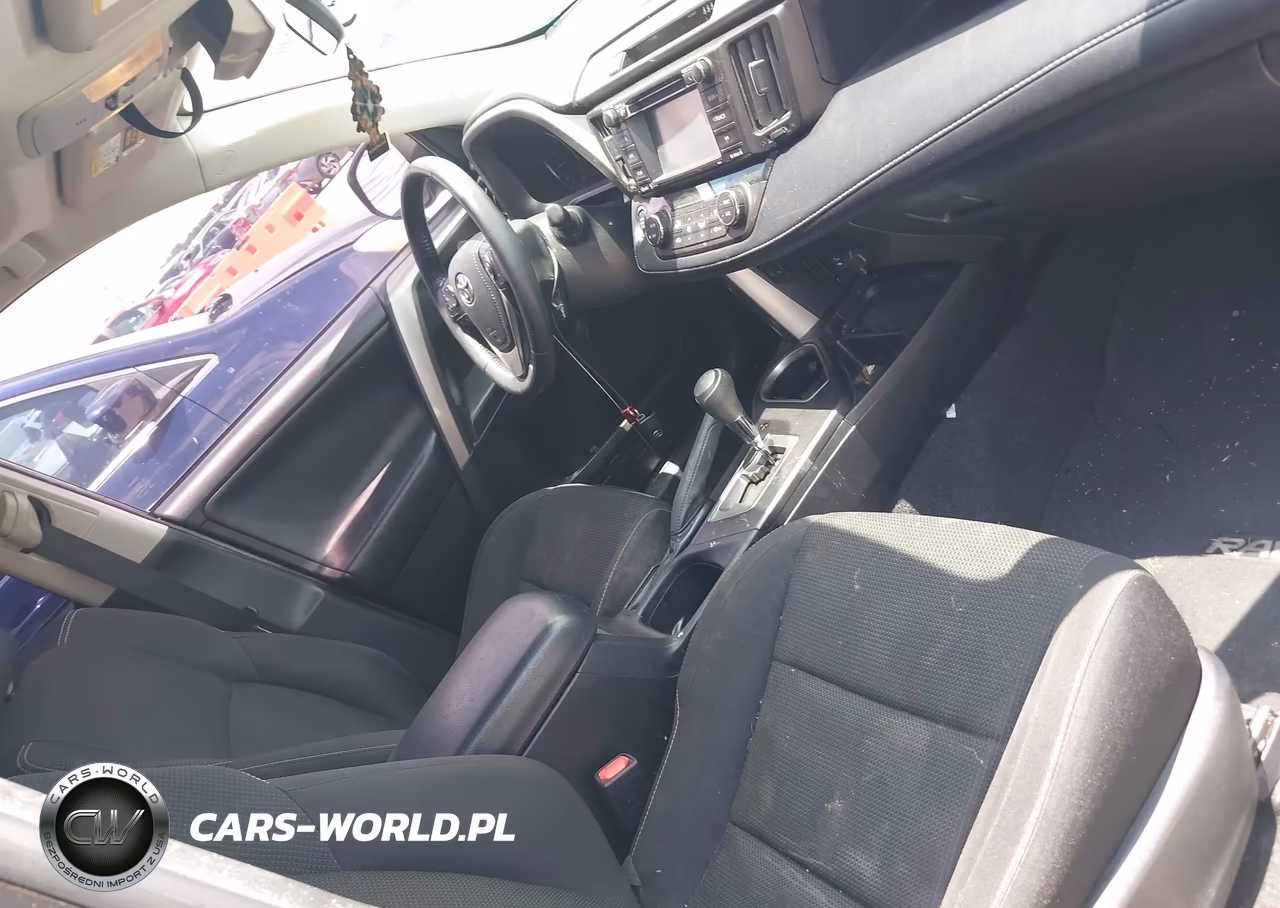2018 Toyota Rav4 Xle VIN:JTMWFREV2JJ740923 - 5