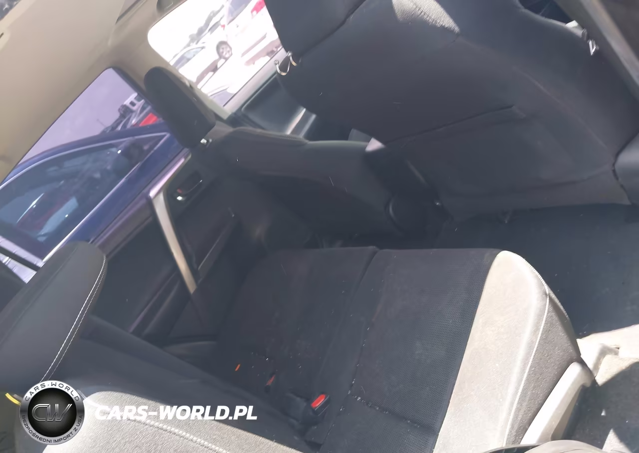 2018 Toyota Rav4 Xle VIN:JTMWFREV2JJ740923 - 8
