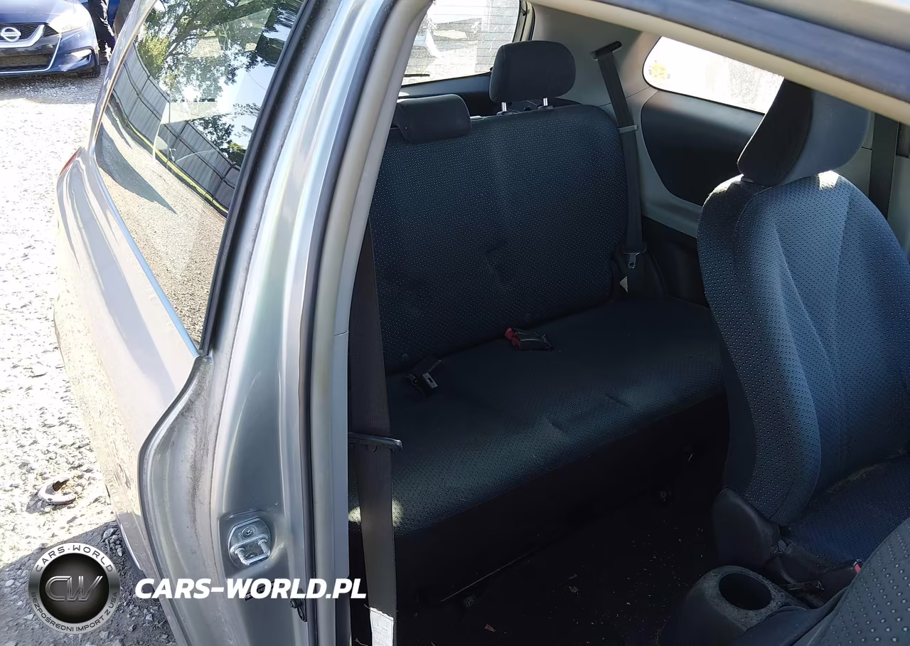 2007 Toyota Yaris VIN:JTDJT923975098479 - 8