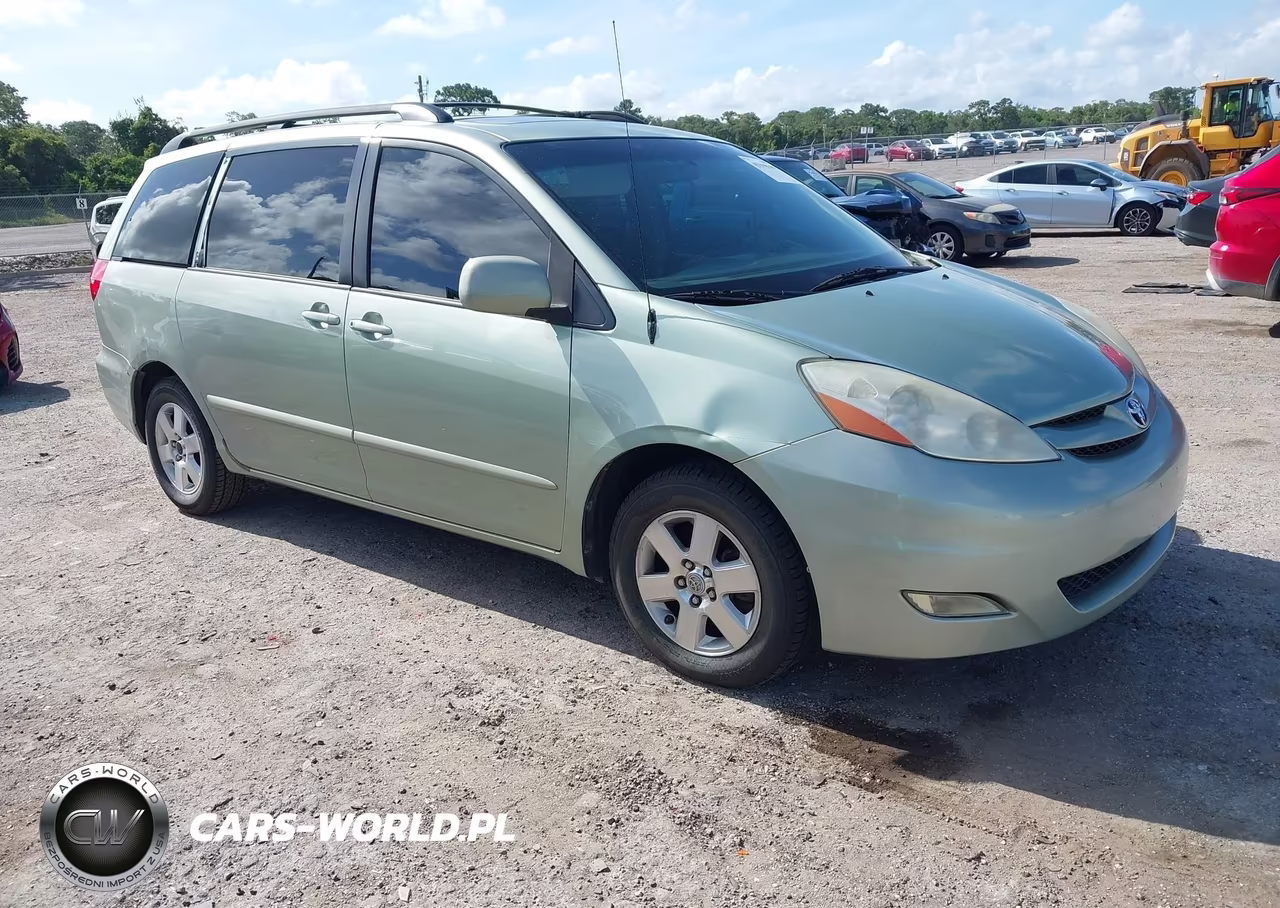 2008 Toyota Sienna Xle – zdjęcie 1 z 11