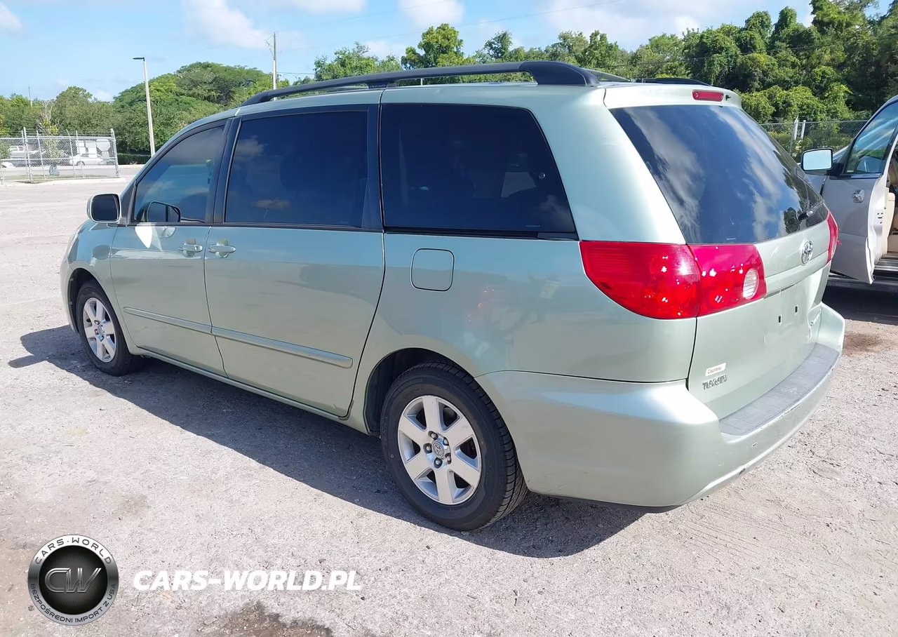 2008 Toyota Sienna Xle VIN:5TDZK22C28S169739 - 3