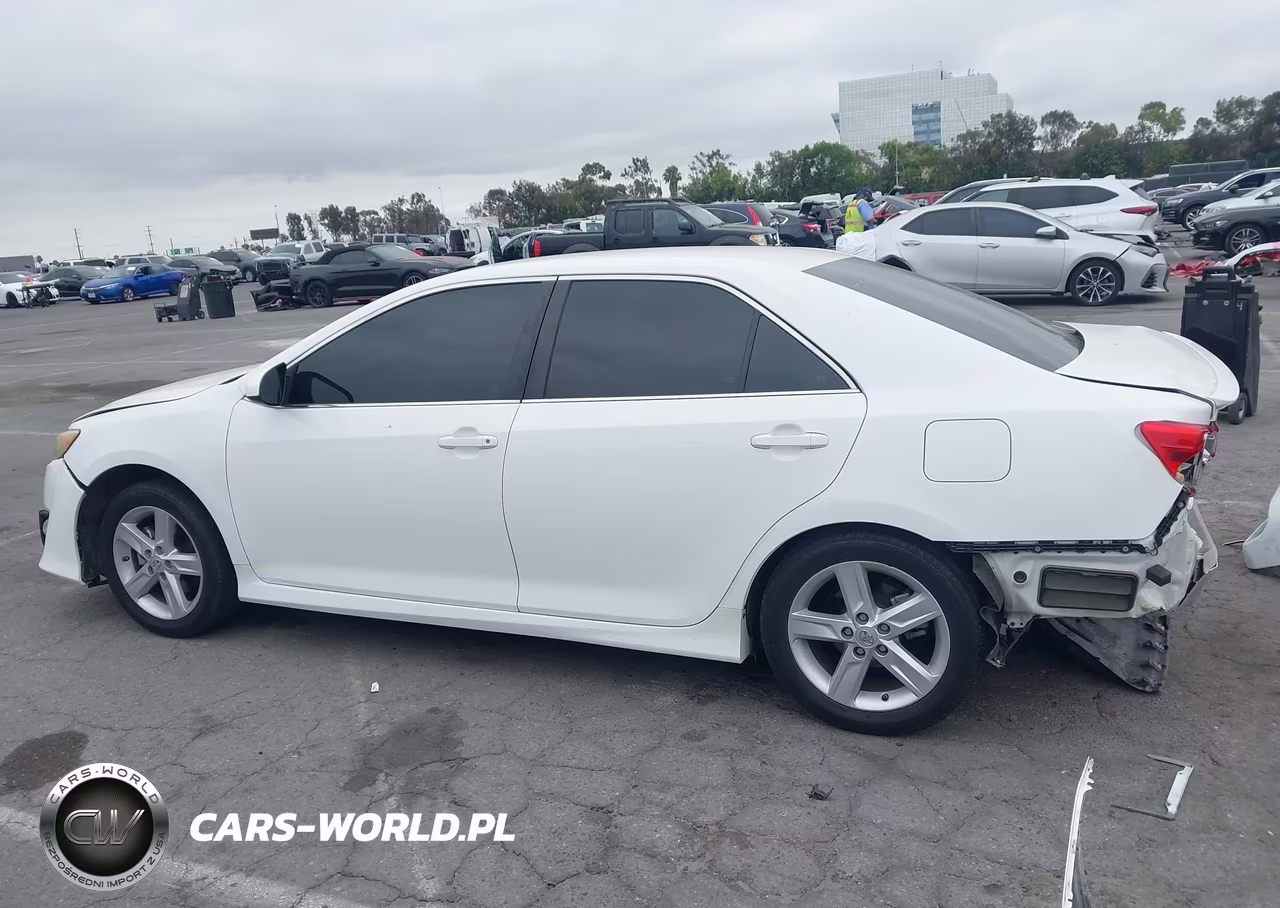 2014 Toyota Camry Se VIN:4T1BF1FKXEU868637 - 15