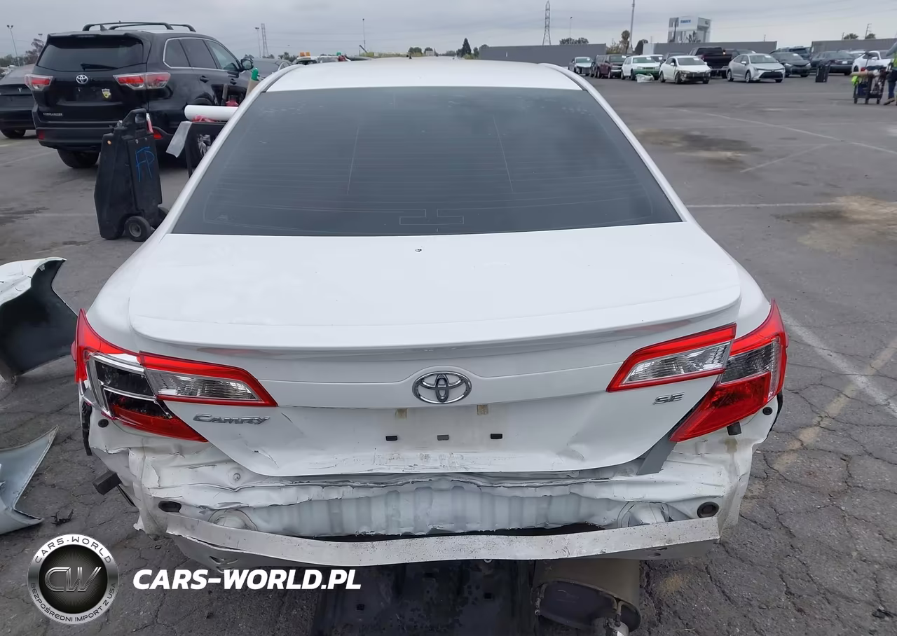 2014 Toyota Camry Se VIN:4T1BF1FKXEU868637 - 17