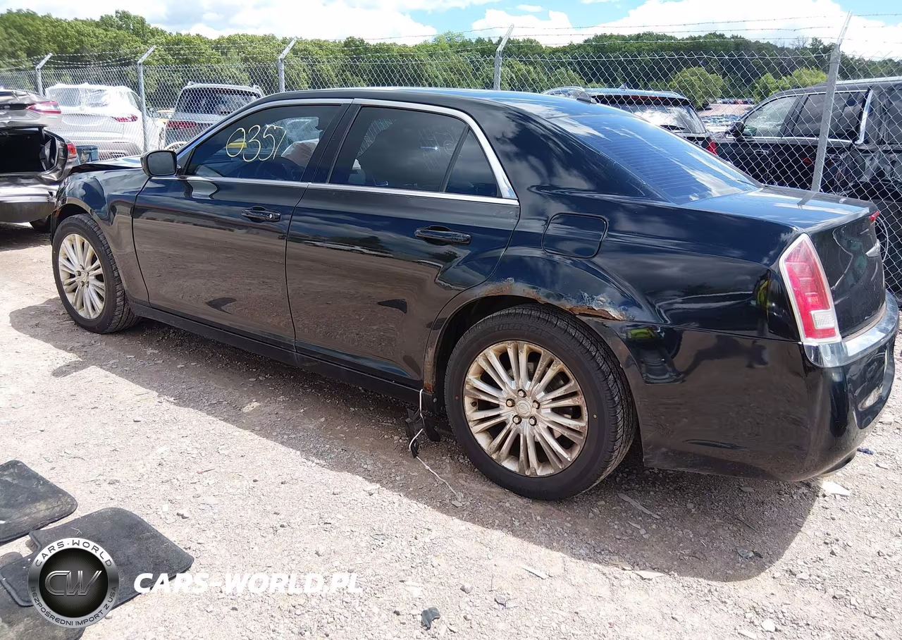 2013 Chrysler 300 Motown VIN:2C3CCARG1DH577958 - 3