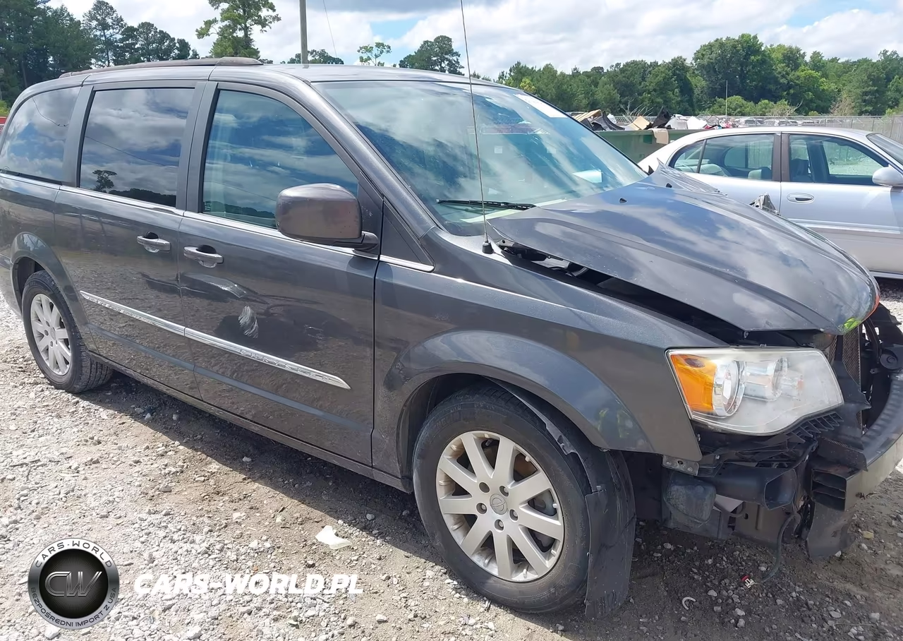 2016 Chrysler Town & Country Touring – zdjęcie 1 z 17